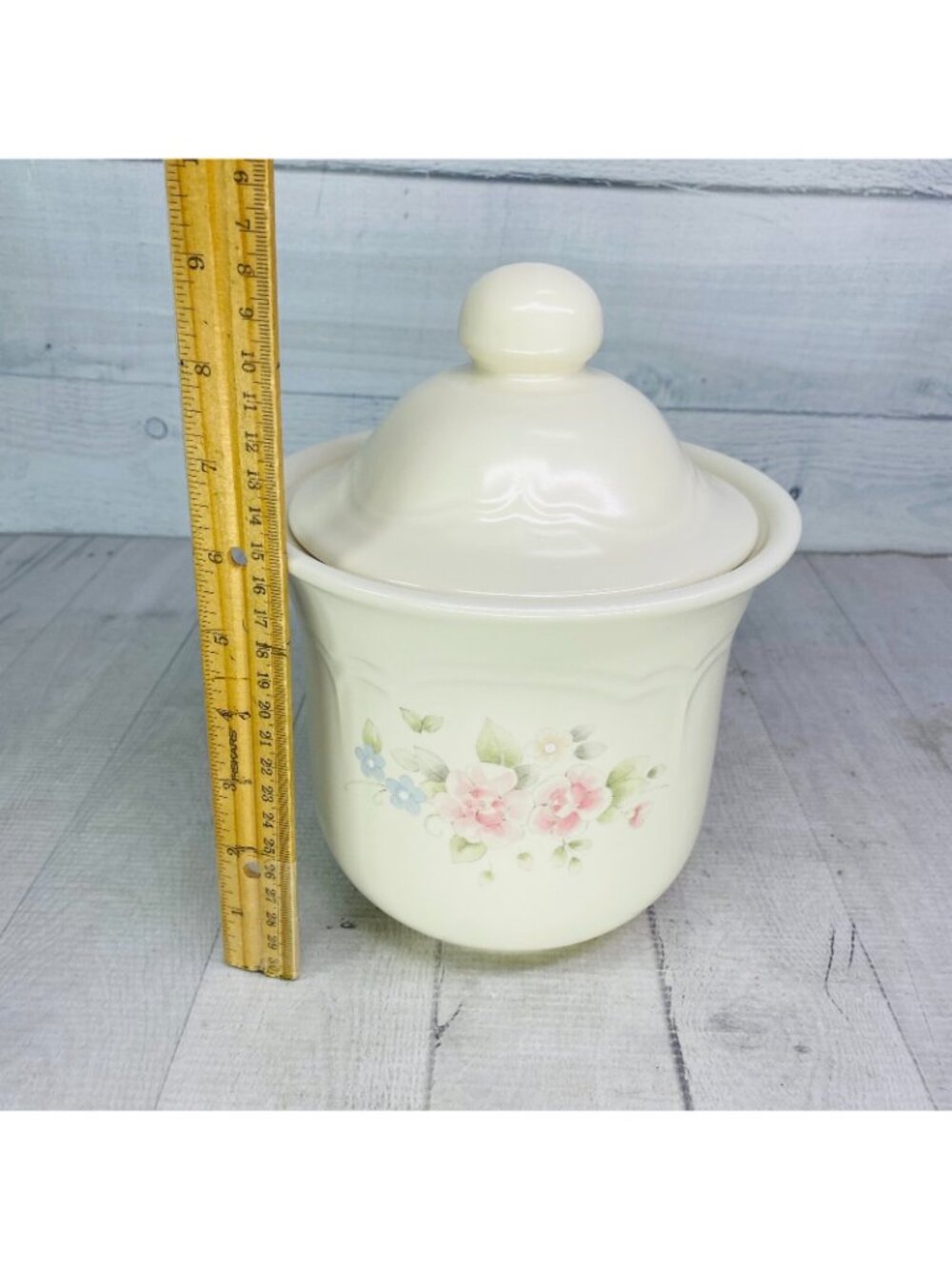 Pfaltzgraff TEA ROSE Pink Blue Floral 1.5 Qt Stoneware Medium Lidded Canister - Picture 12 of 16